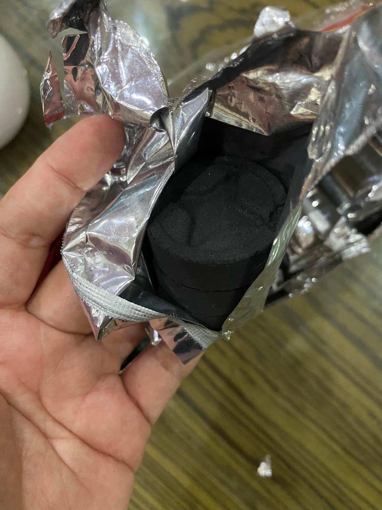 Than hoạt tính đốt trầm ( đu bai)