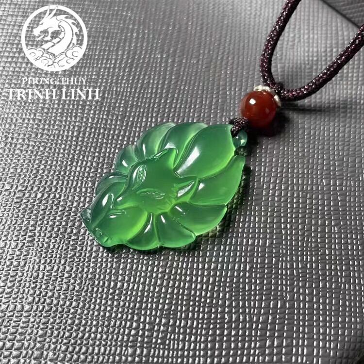 VÒNG CỔ HỒ LY CHÚA MÃ NÃO