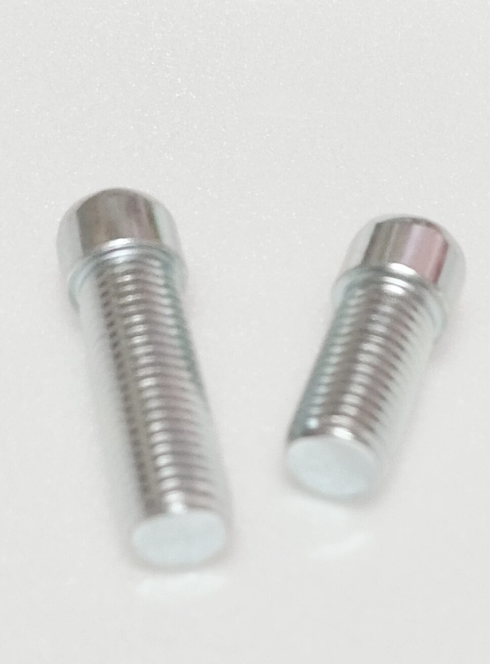 ỐC KIẾNG LỤC GIÁC 10LY . 2 CON XI...