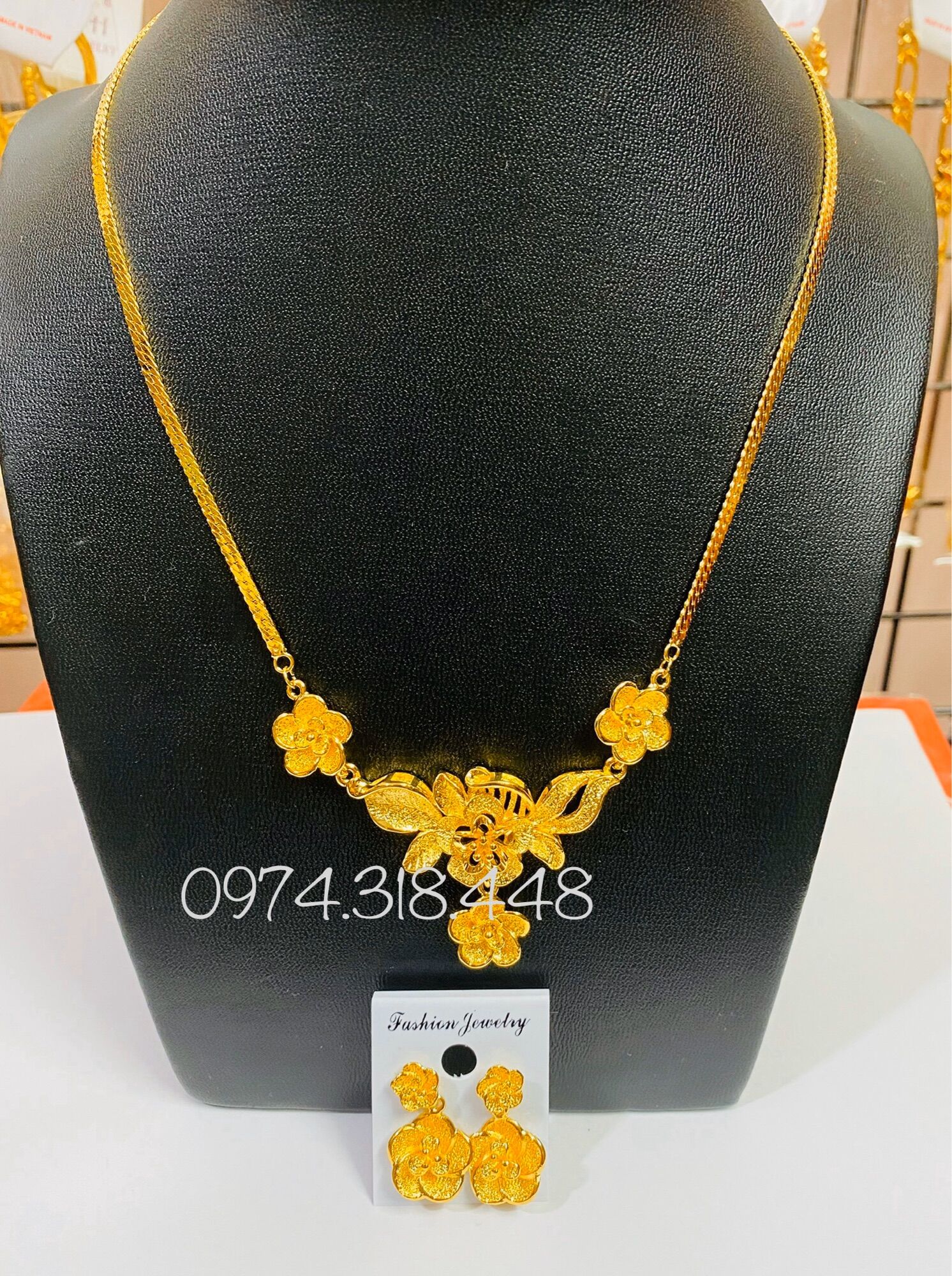Set 1 dây chuyền hoa mai 1 đôi bông hoa mai mạ vàng 24k cao cấp