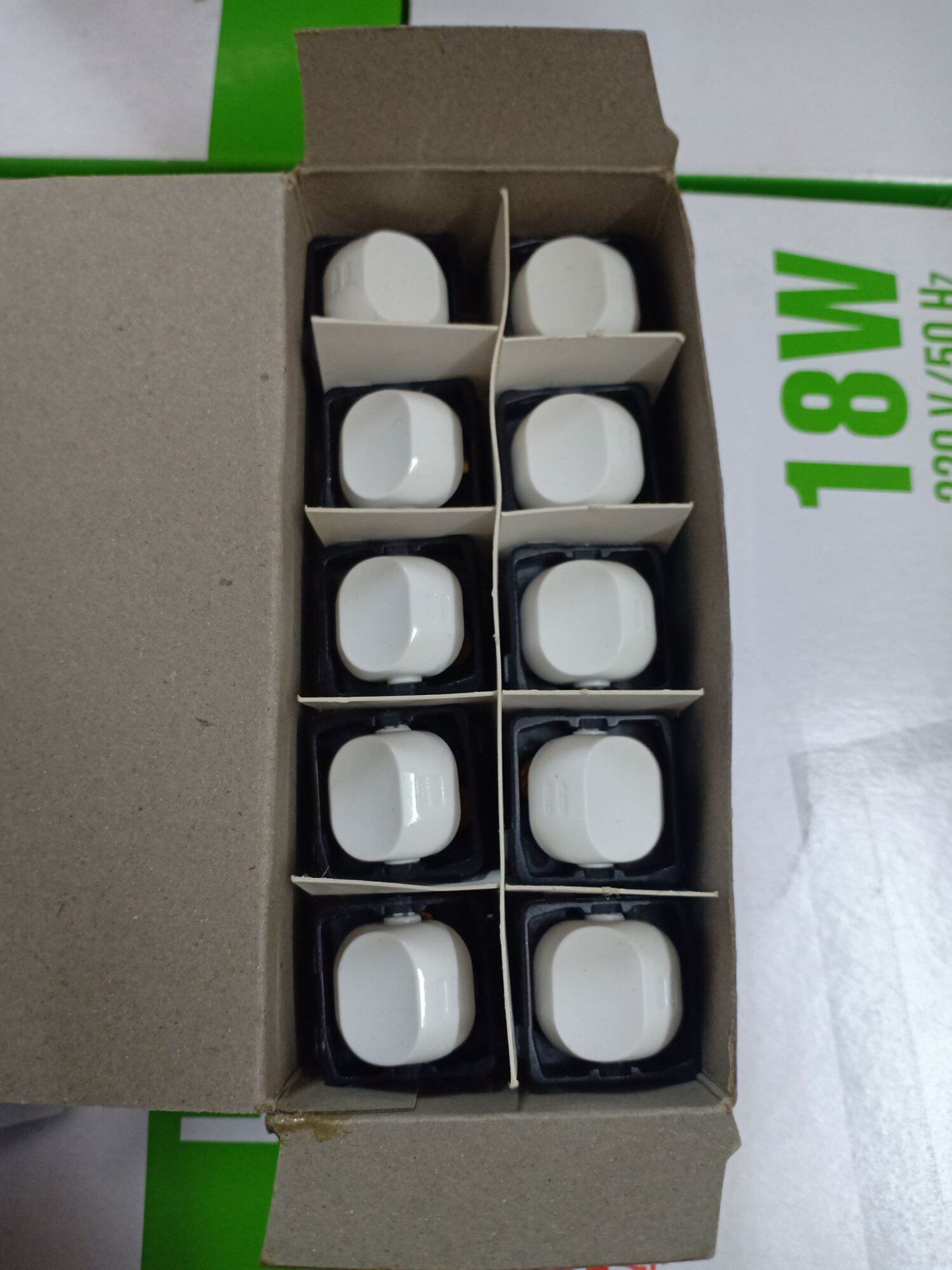 Mặt hạt công tắc Sino vanlock S18