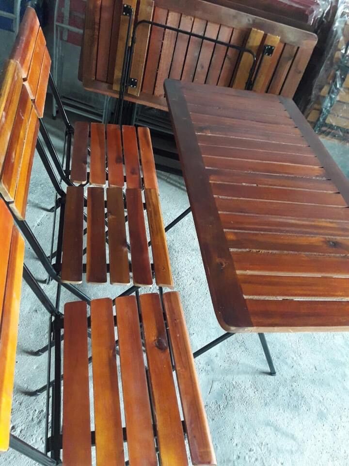Bộ bàn ghế Fansipan (1 bàn + 4 ghế)