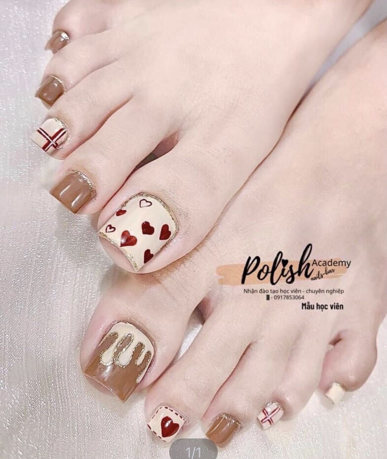 Mẫu nail chân với màu nâu choco siêu tôn da , mix hoạ tiết chú gấu 🐻 cute  lắm ạ 🐻🐻 𝐃𝐞𝐬𝐢𝐠𝐧 𝐍𝐚𝐢𝐥𝐬 by Soda House ✔️Các nàng đừng quên… |  Instagram