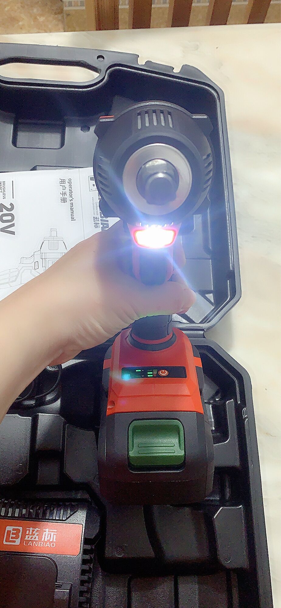 MÁY SIẾT BU Lông LANBIAO815 20V KHÔNG CHỔI THAN.