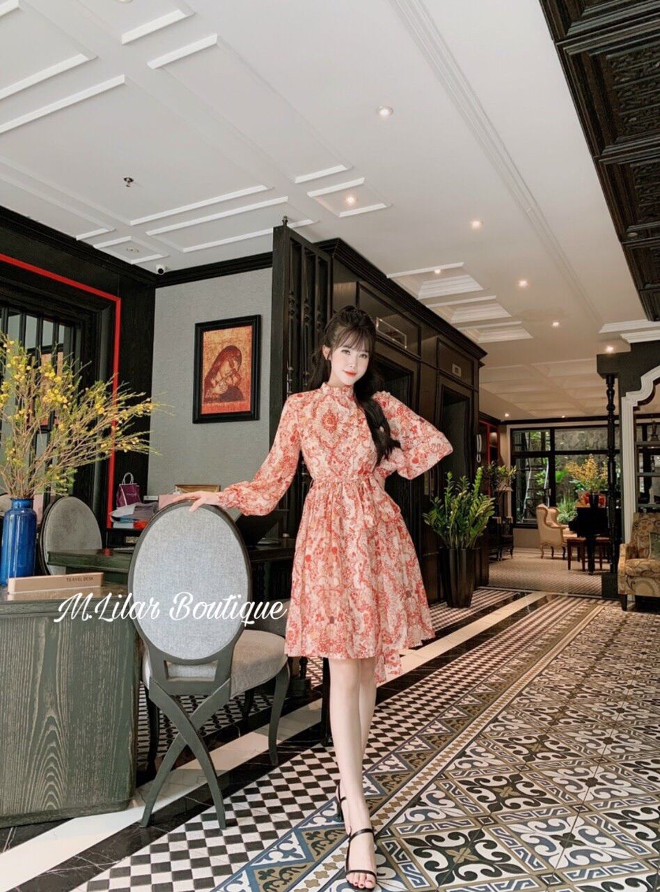Váy họa tiết thắt eo