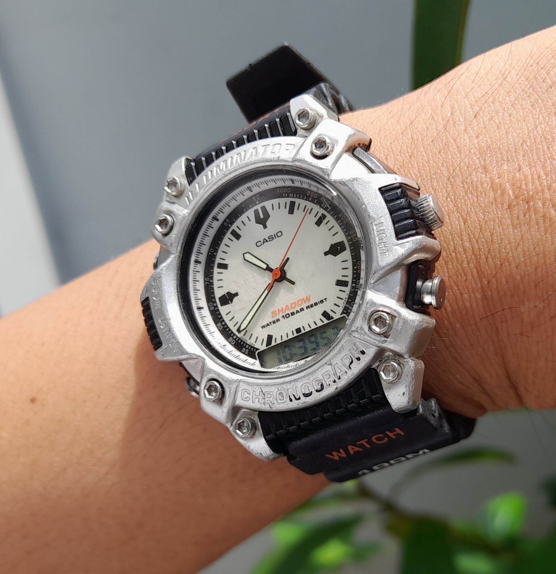 Casio Shadow SHW-102 2 máy hiếm có