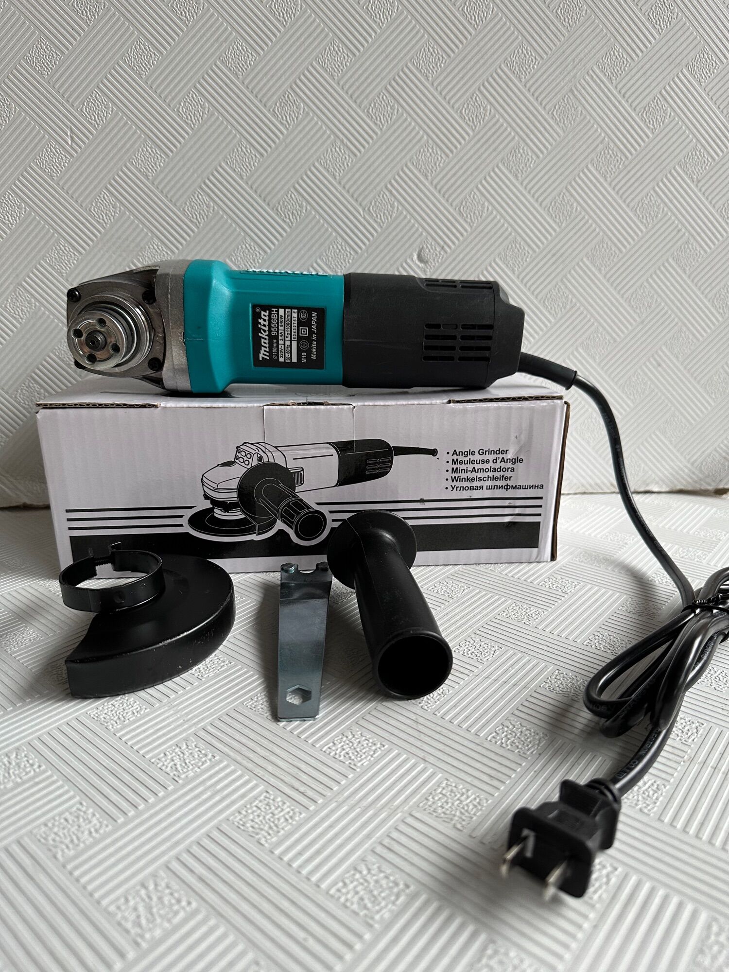 Máy mài góc cầm tay 9556