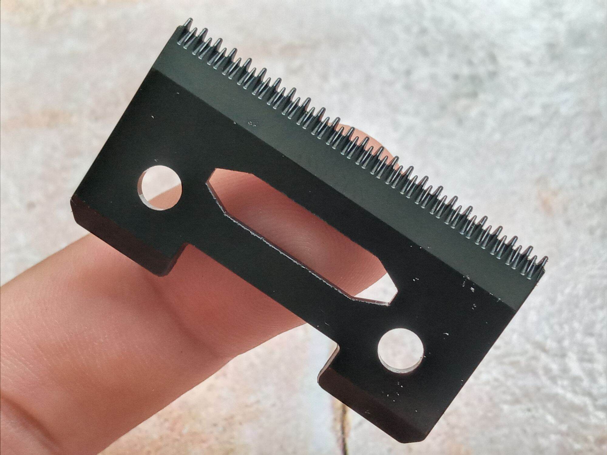 Lưỡi Kép Sứ Carbon Cắt Bén Fade Ngọt Cho Tông Đơ Cắt Tóc Kemei, Jame, Surker.