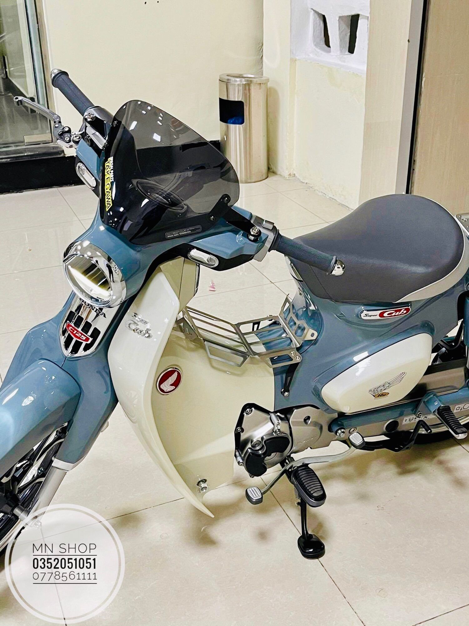 Tem Honda Super Cub cánh chim