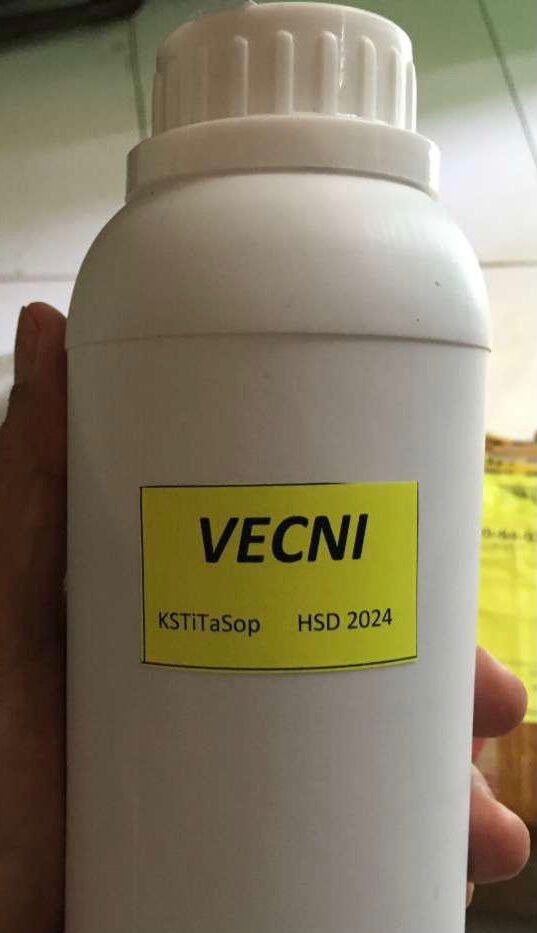 Vecni quét gỗ (chai 500ml)