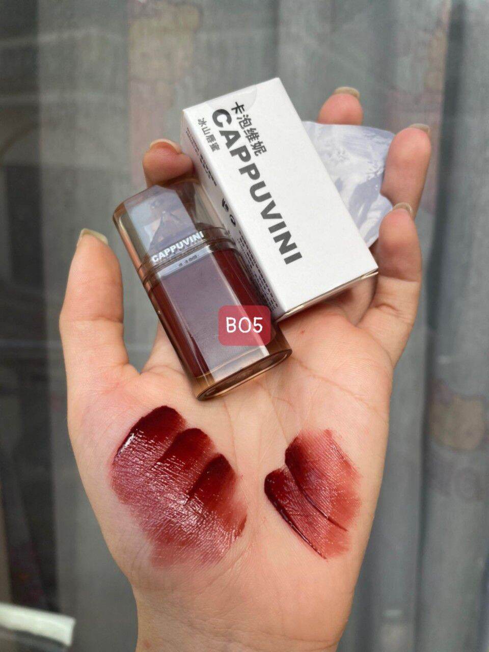 Son CAPUVINI núi đá băng mềm mịn dưỡng ẩm môi căng bóng