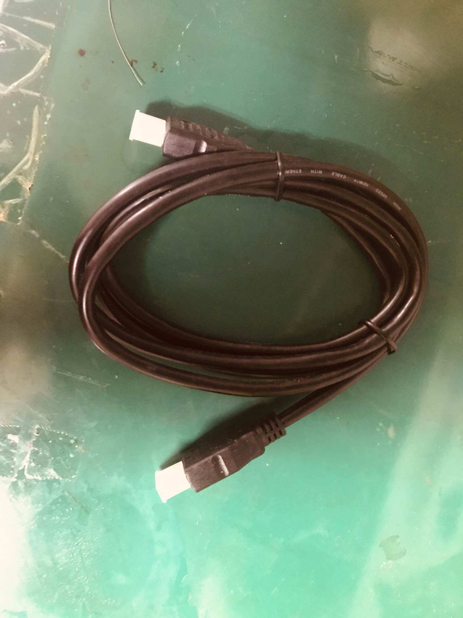 Dây HDMI 2 đầu chiều dài 1m2.