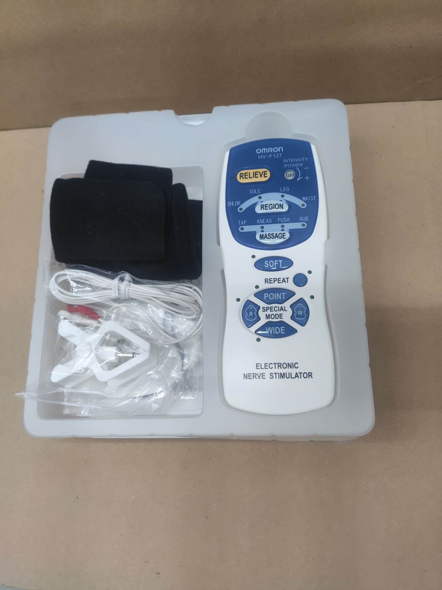 MÁY MASSAGE XUNG ĐIỆN OMRON  HV-F127 (chính hãng - bảo hành 2 năm)