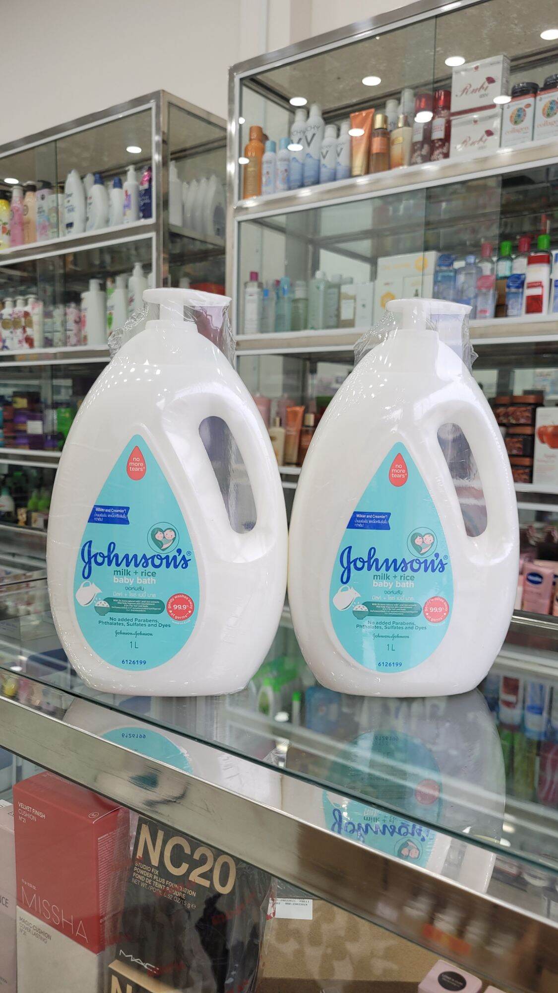 Sữa tắm chứa sữa và gạo Johnson's Baby 1000ml
