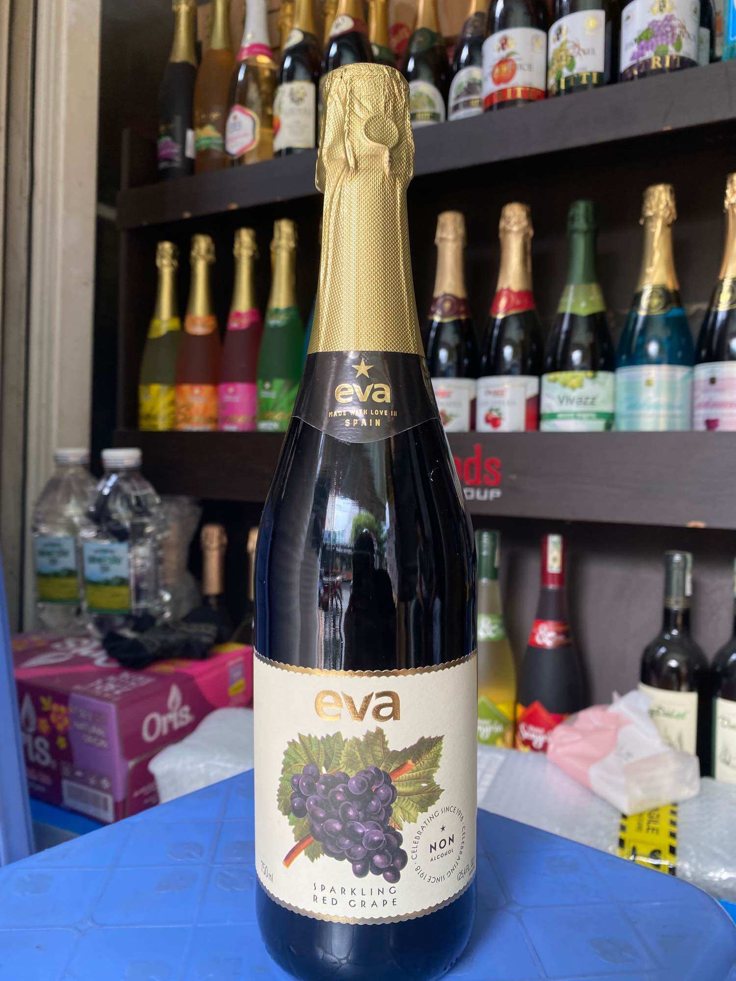 Nước nho đỏ có ga tây ban nha eva sparkling red grape 750ml-nho tím