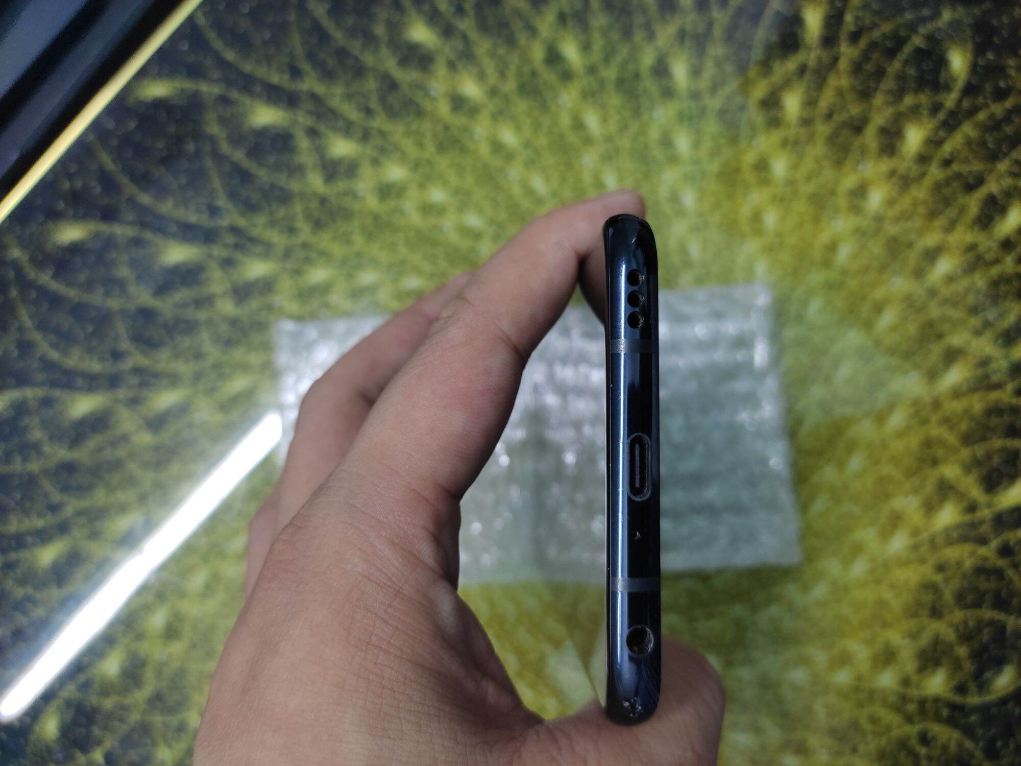 LG V40ThinQ