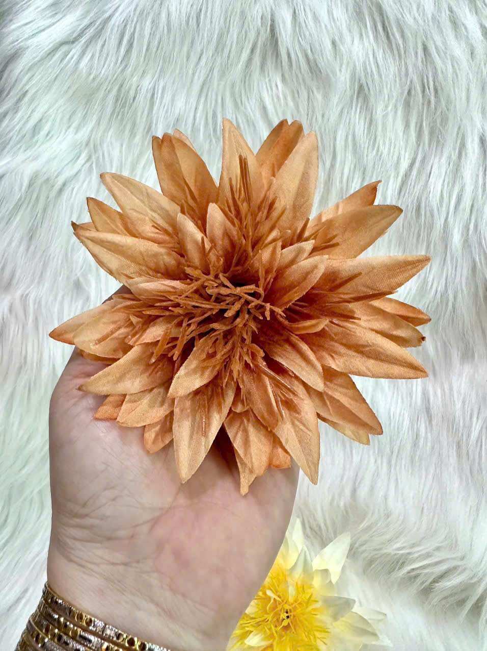 Lẻ 1 cái - Đầu bông cúc pha Lê trang trí kích thước 9cm