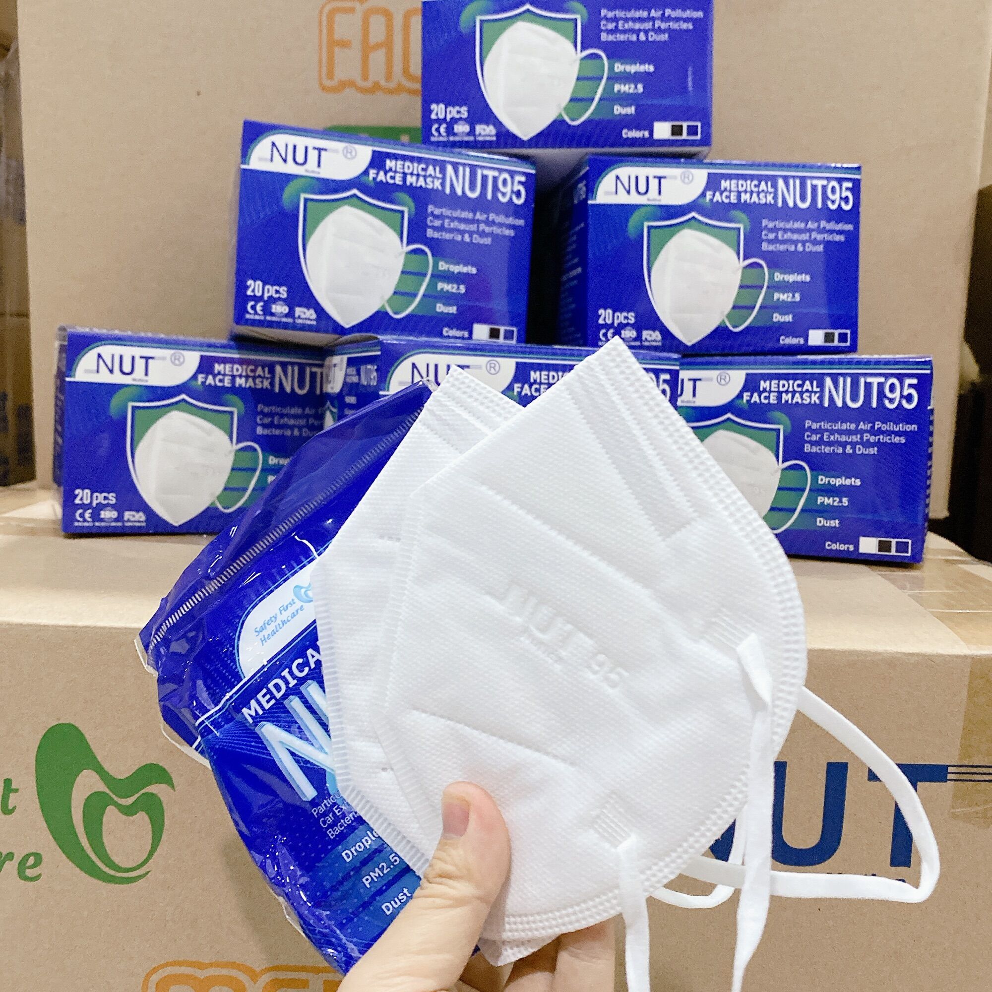 Combo 2 hộp 40 cái khẩu trang Nut95 5 lớp, khẩu trang N95 kháng khuẩn chất lượng