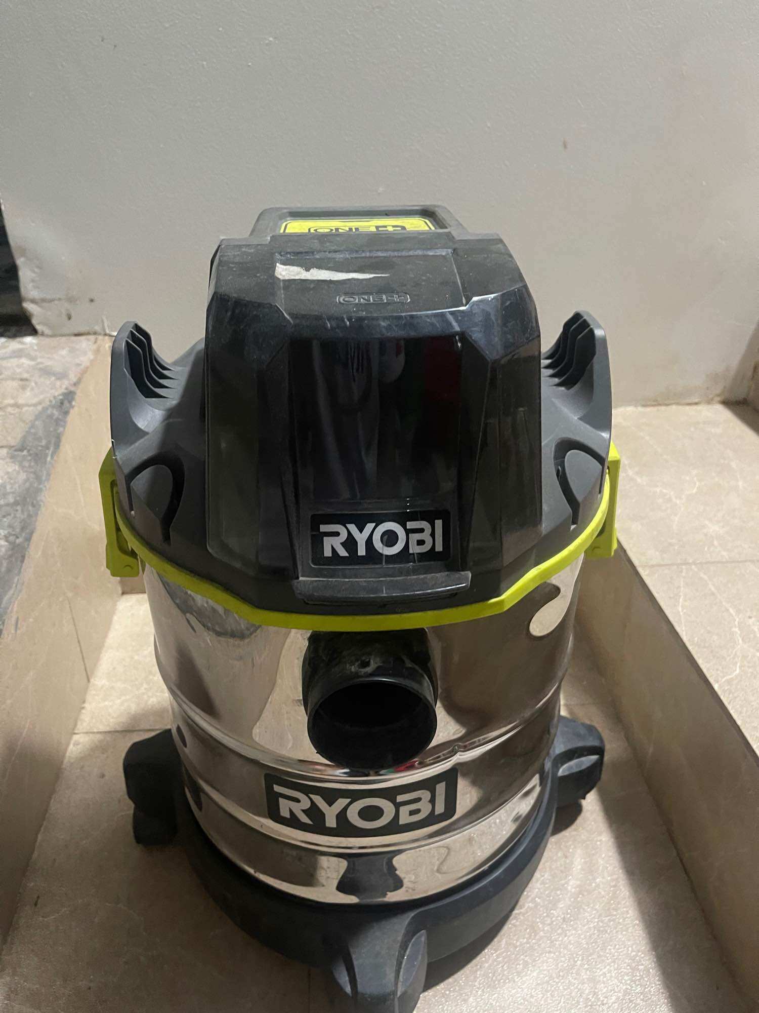 Hút bụi ryobi 18v