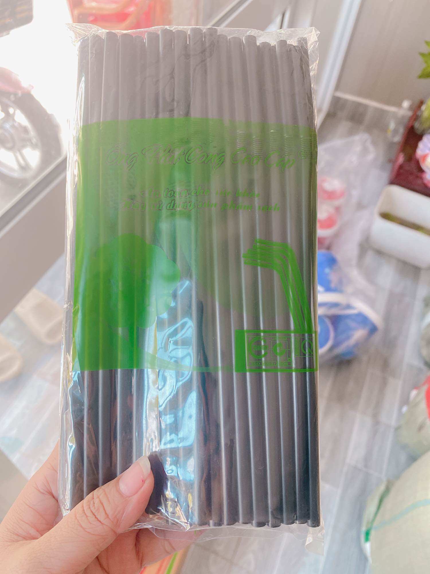 Ống hút fi 18 dài 21cm cong xoắn 2 bịch