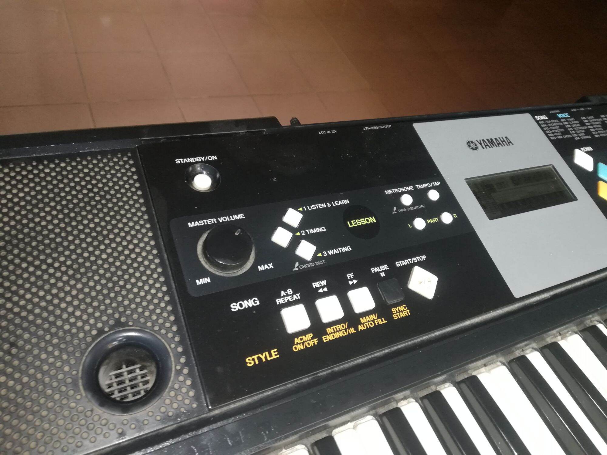 Đàn organ Yamaha PSR e223
