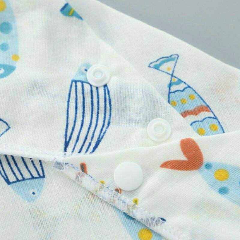 Sét 10 khăn yếm tam giác có cúc bấm cho bé.