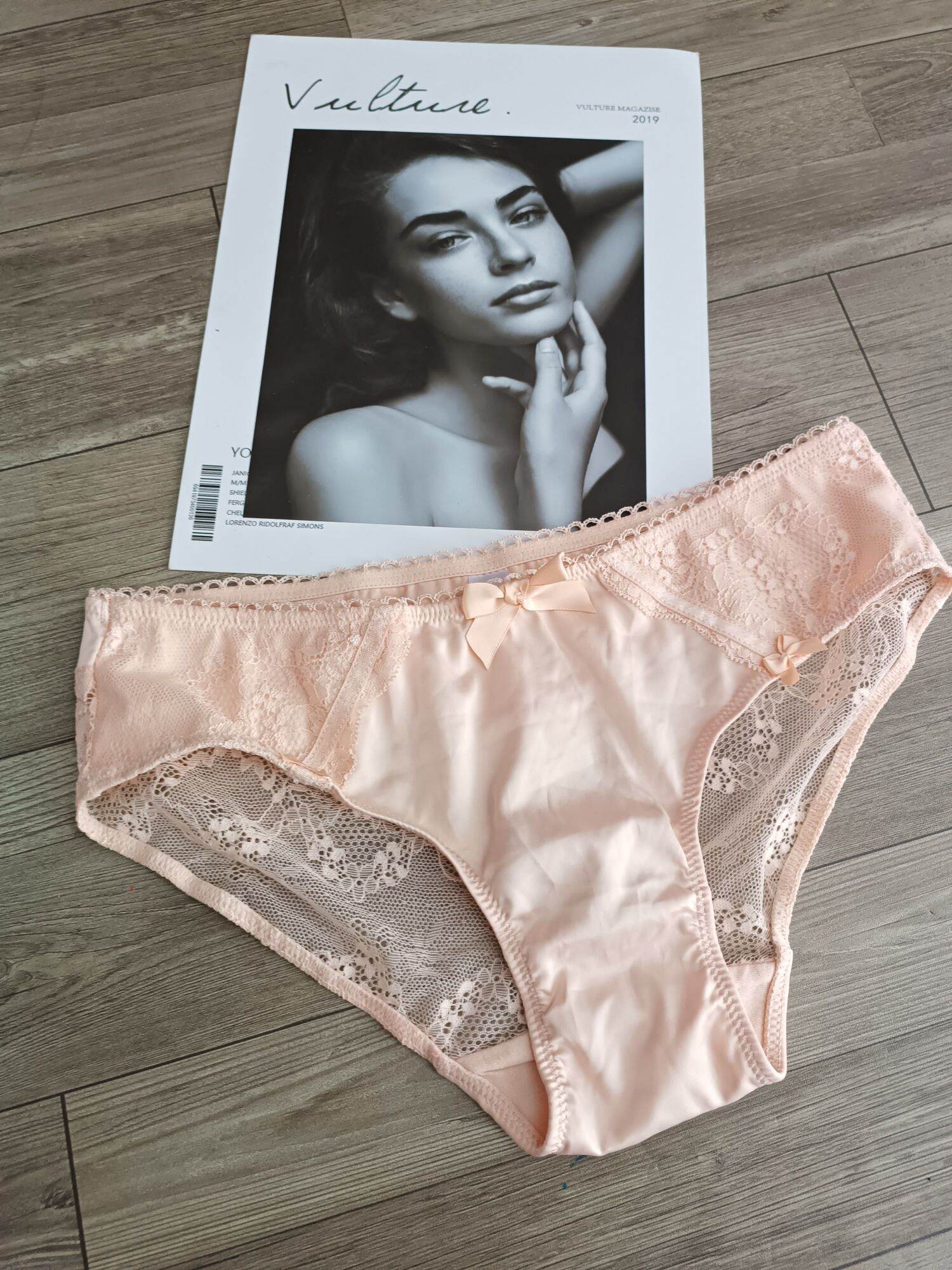 Quần lót lụa phối ren hiệu Lasenza xuất dư