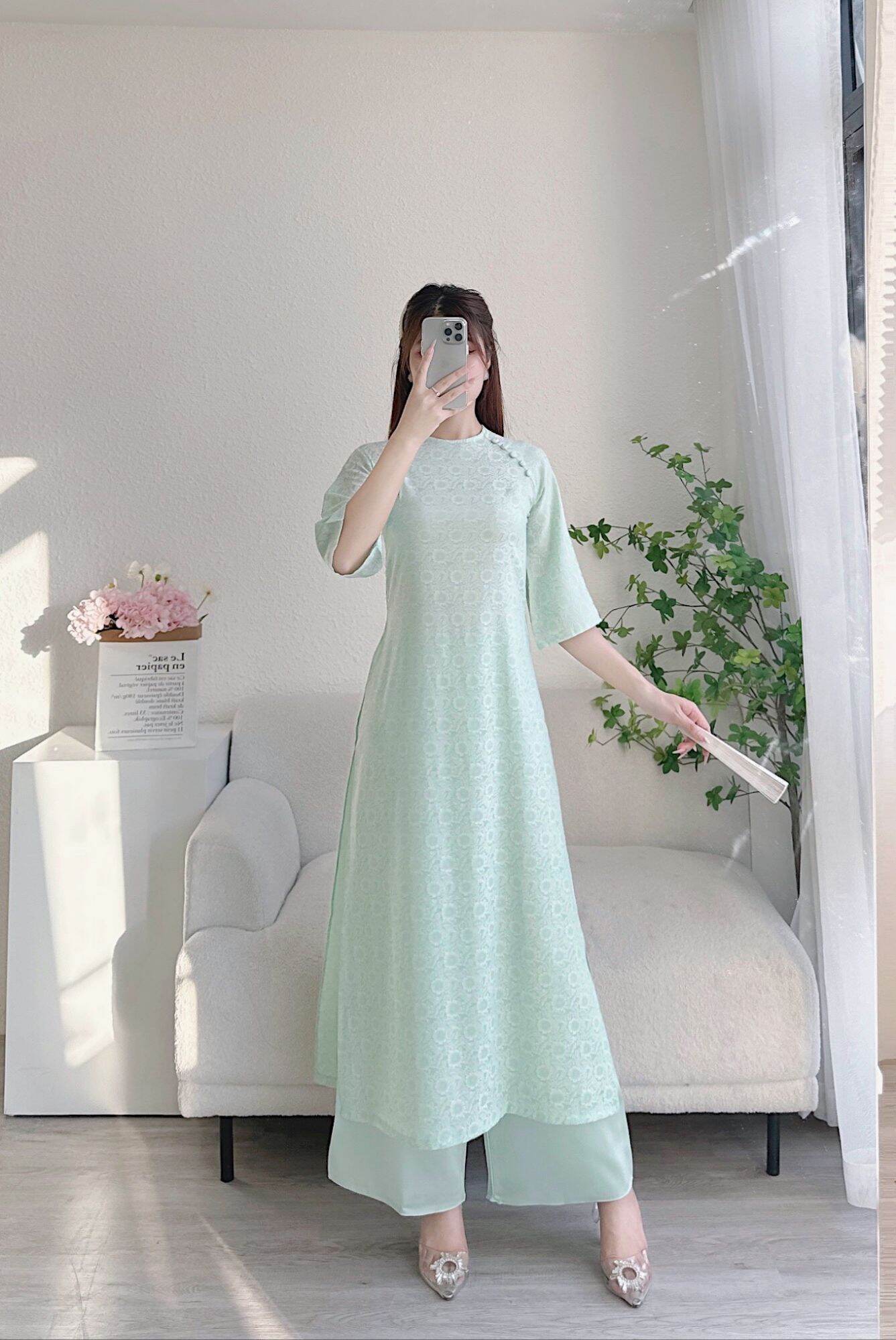 ��Áo dài truyền thống lụa thêu hoa cao cấp sang chảnh đẹp
