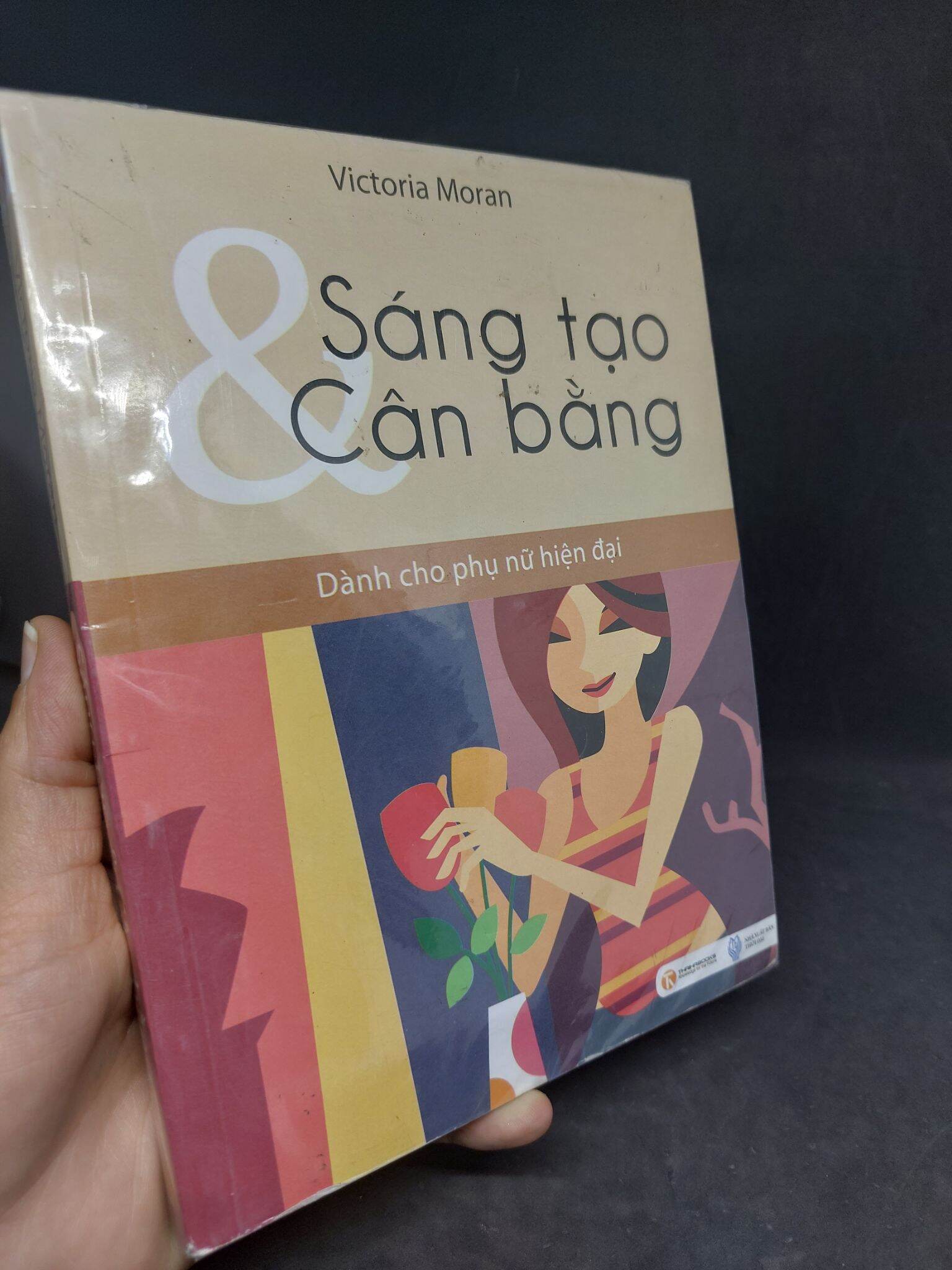 Sáng tạo và cân bằng Victoria Moran mới 95% HCM1906