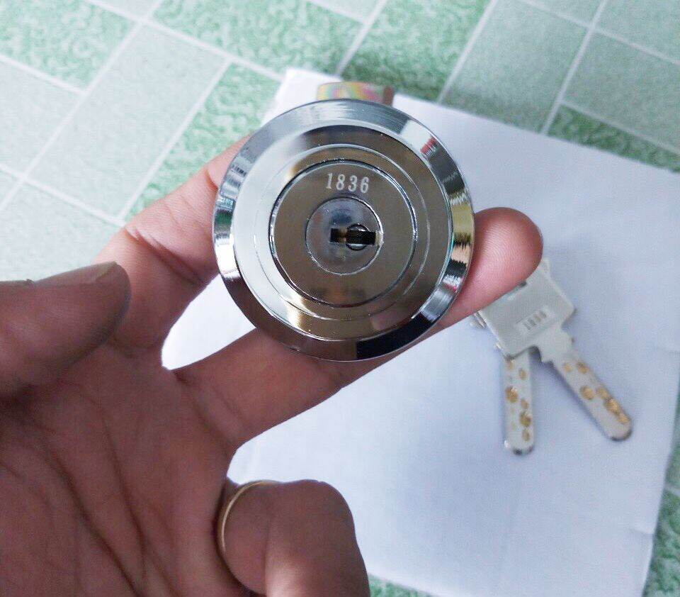 Ổ khóa két sắt ( dùng chìa khoan lỗ , dài 70mm )