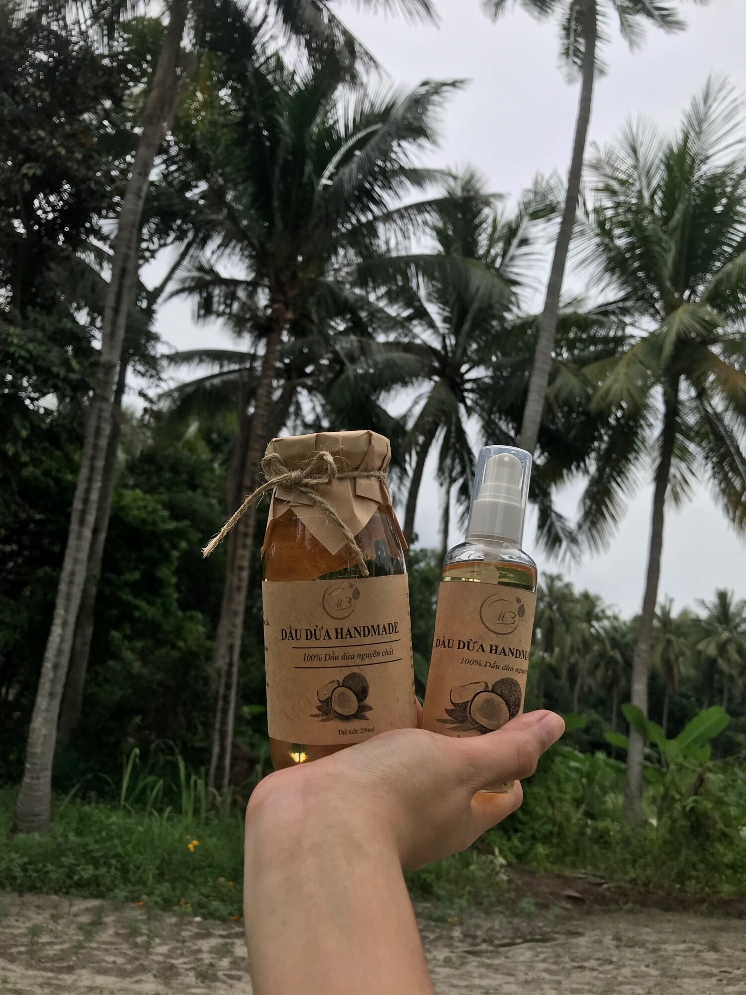 Combo 2 chai dầu dừa nguyên chất 100% (chai 250ml + 100ml)