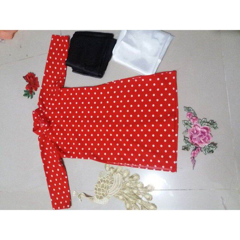 Set áo dài chấm bi đỏ