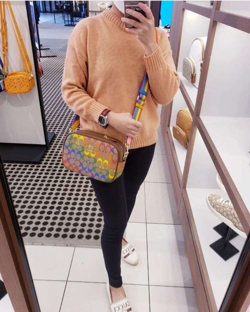 TÚI đeo chéo C0ACH JAMIE màu sắc trẻ trung