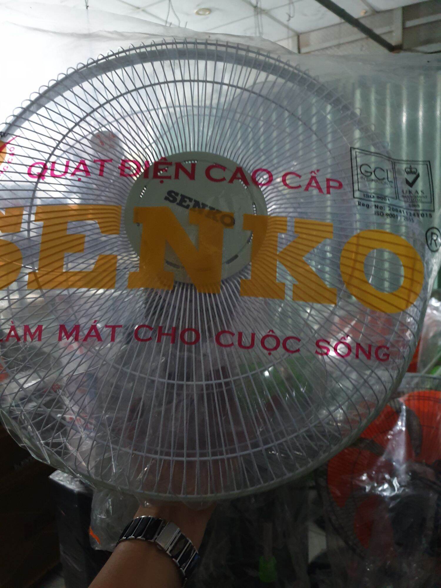 Quạt Treo SENKO T1680
