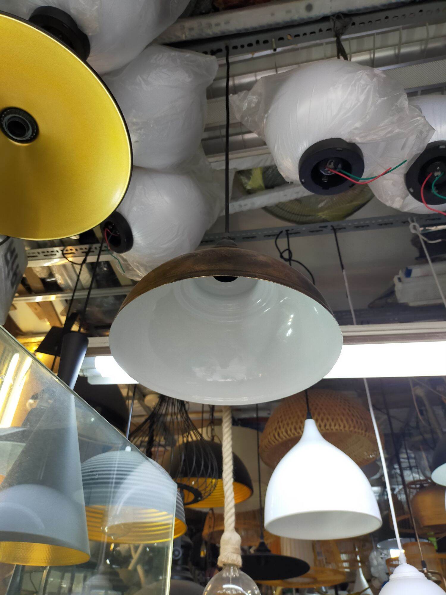 Conbo 3 chao đèn thả d30cm màu đồng trang trí