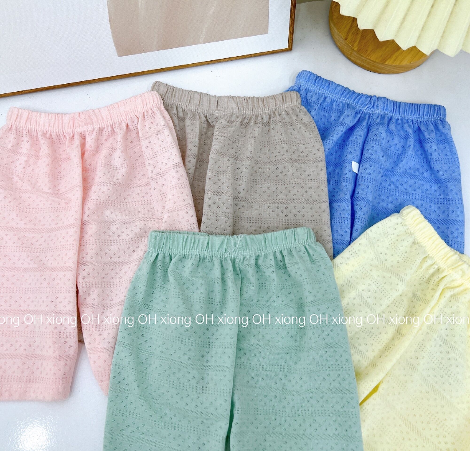 Quần legging lửng thông hơi bé gái