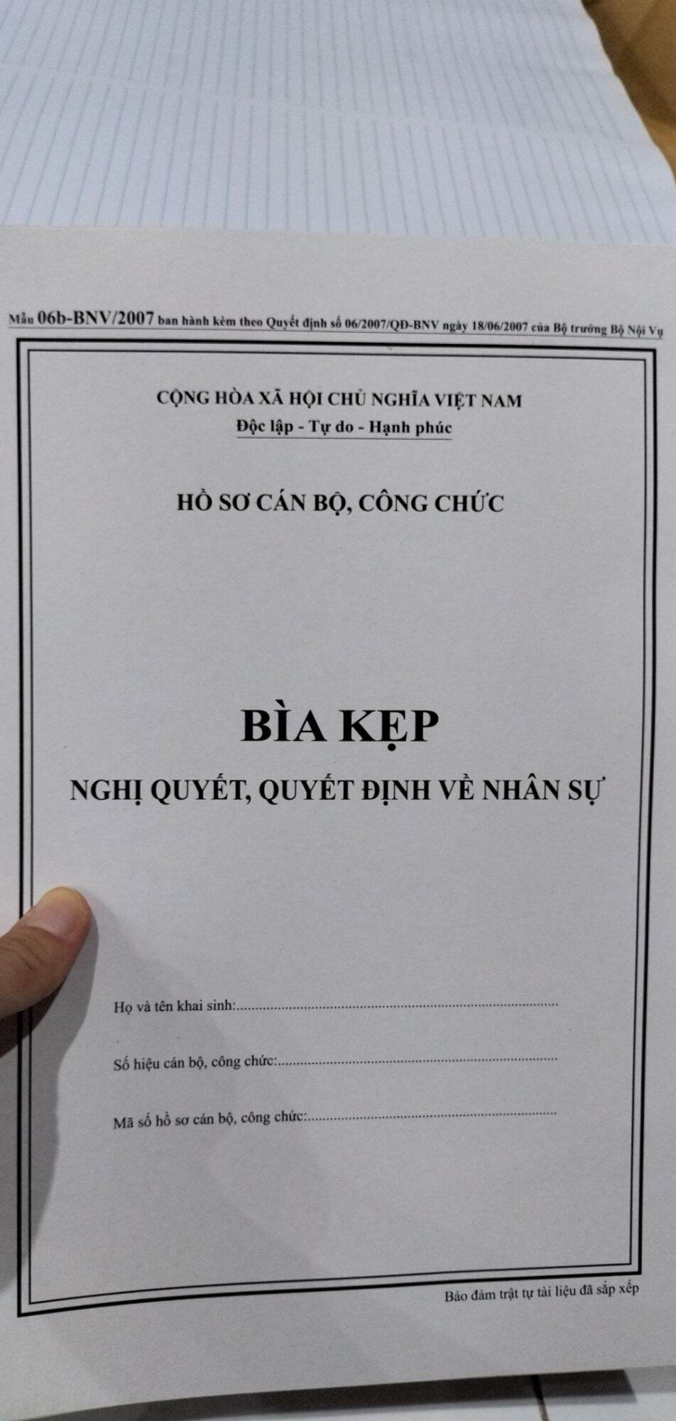 Hồ sơ cán bộ công chức / hồ sơ công chức