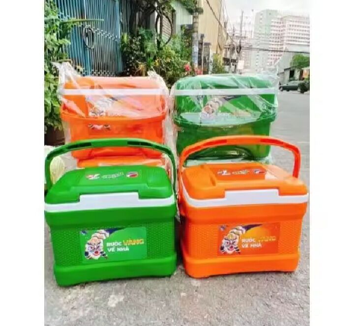 THÙNG ĐÁ 6.8 LÍT HÀNG ĐẸP DÀY .  GIAO MẪU NGẪU NHIÊN.