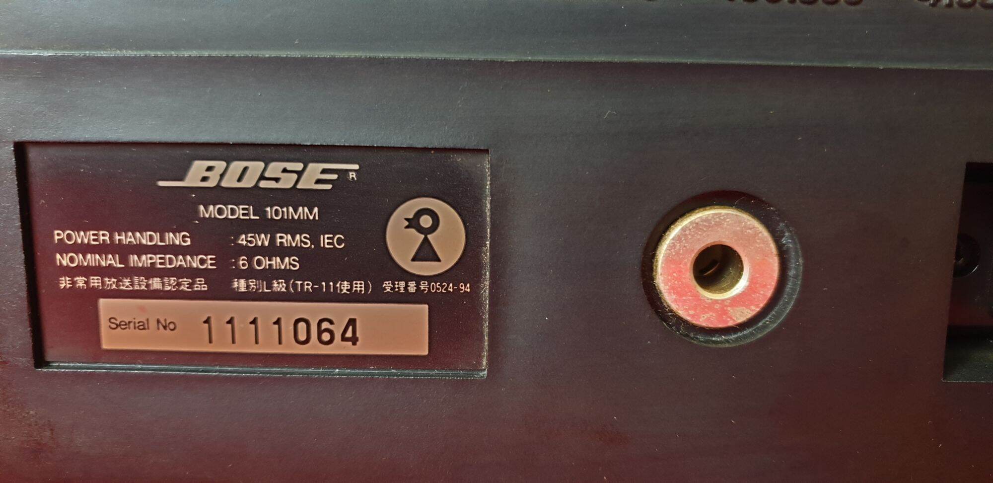Cặp loa tay BOSE 101MM (101 Music Monitor) chính hãng Bose Mĩ