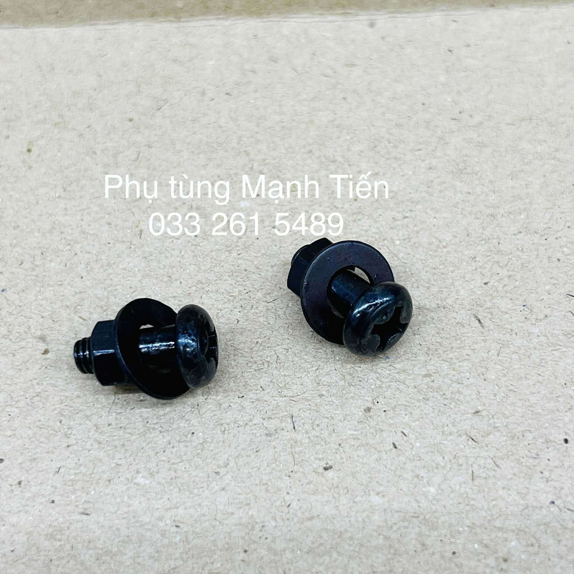 Cặp ốc gắn dè chắn bùn sau dream (XB8.7)