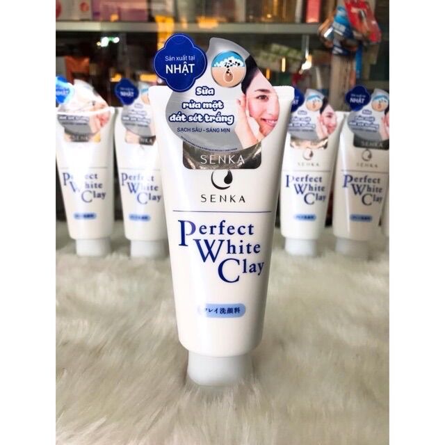 Sữa rửa mặt SENKA perfect white đất sét trắng và collagen