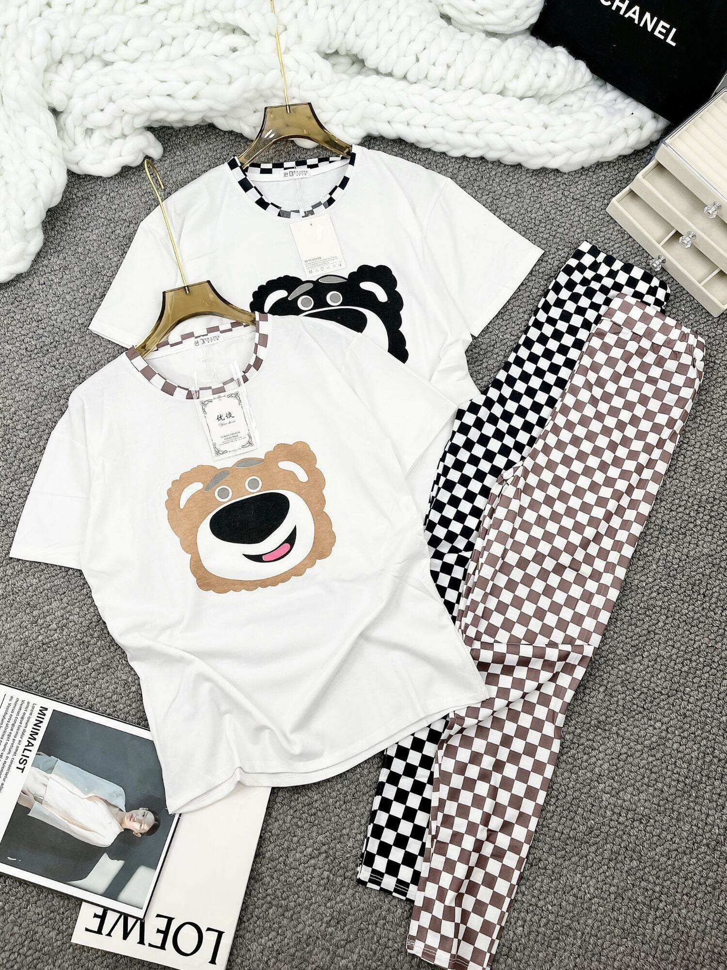 Sét bộ gấu pooh phối quần kẻ legging.