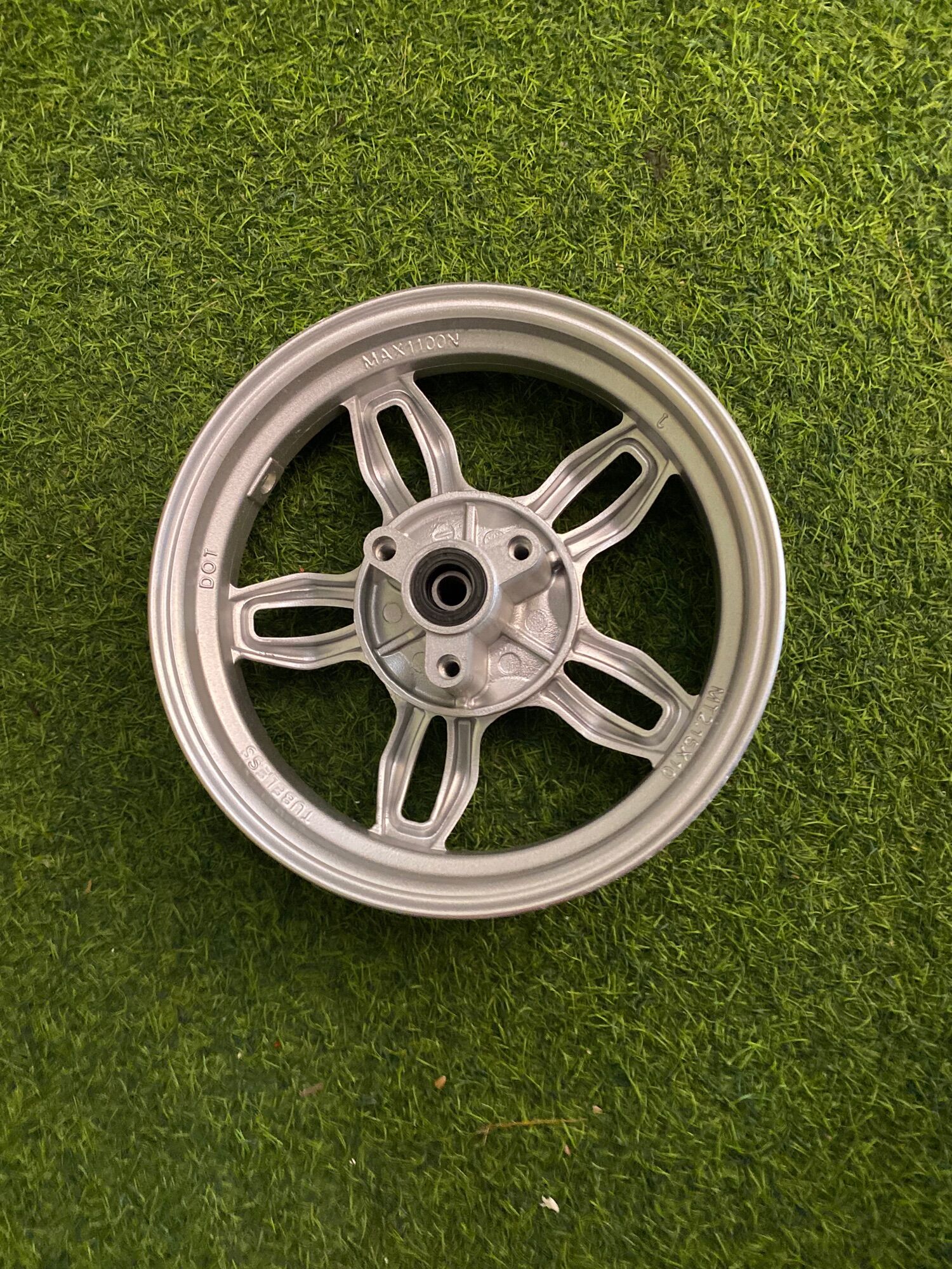 Vành trước xe máy điện Vespa phanh đĩa vành 10