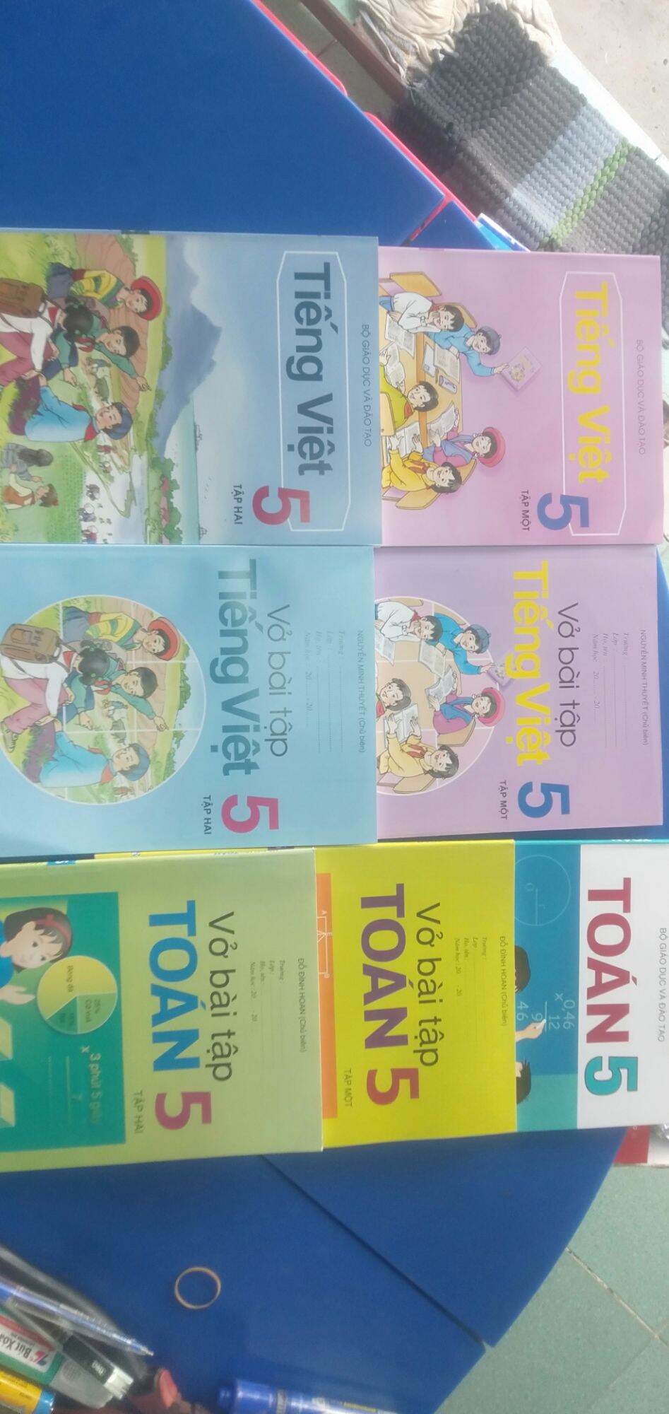 Lop 5 lẻ: tiếng việt,toán, vbt tiếng việt,vbt toán