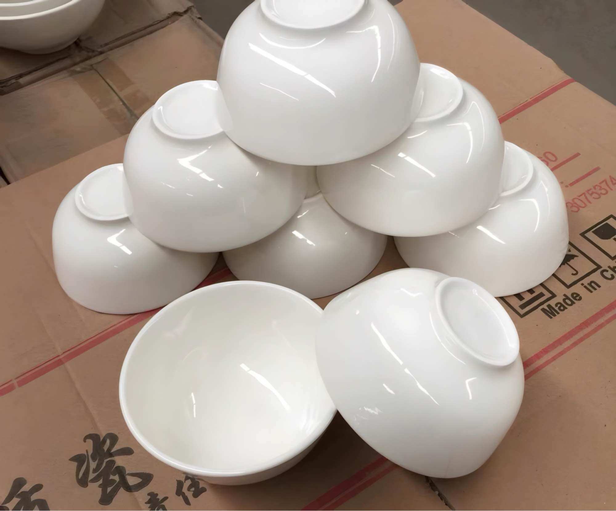 SET 10 chén ăn cơm bằng gốm sứ màu trắng.
