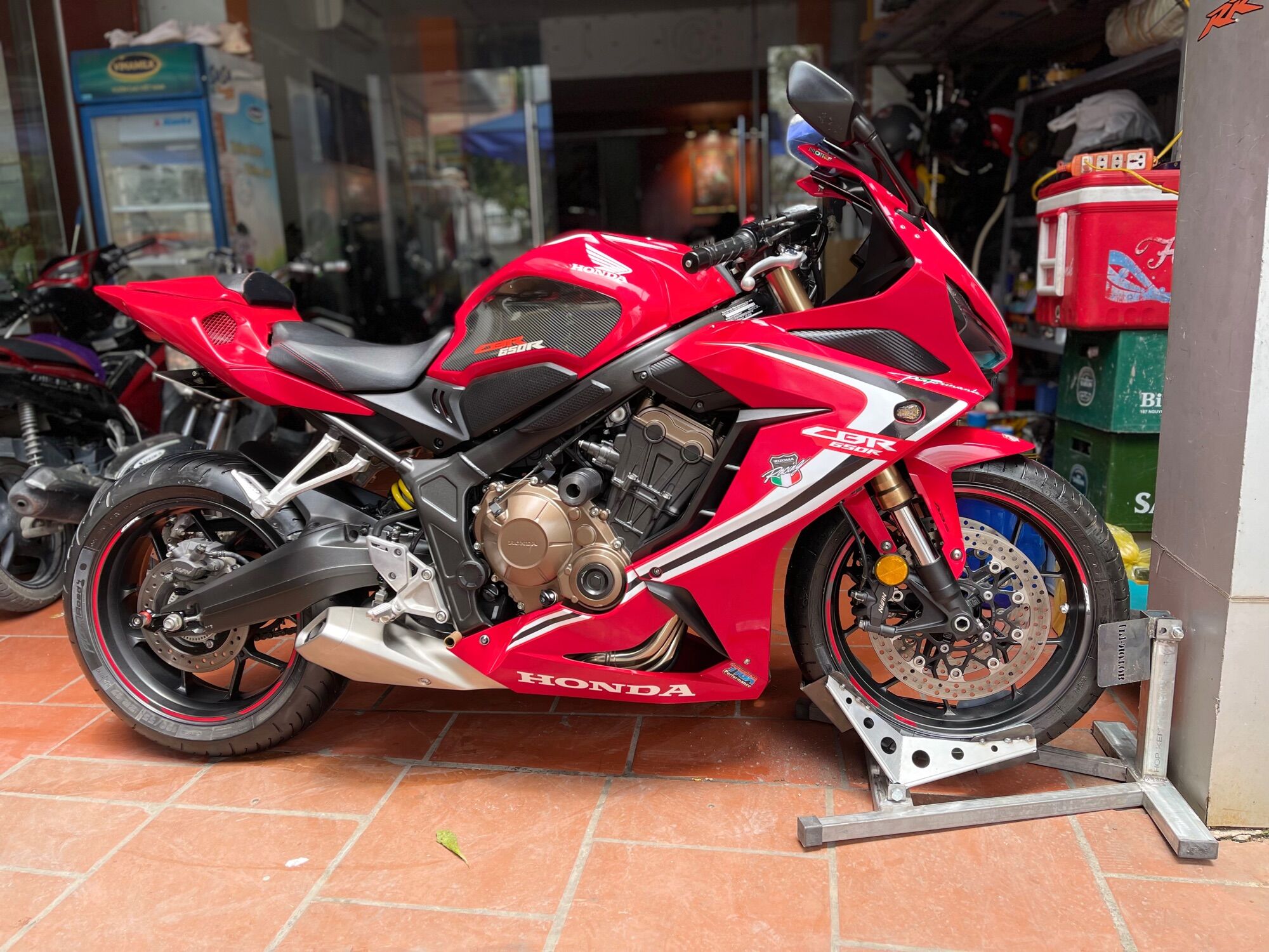 Kẹp bánh trước Motor PKL update