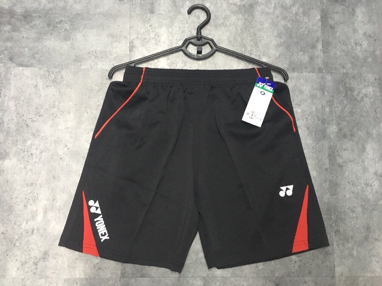 Quần yonex in nam 100% thun poly co giãn nhẹ. Phom 3 size