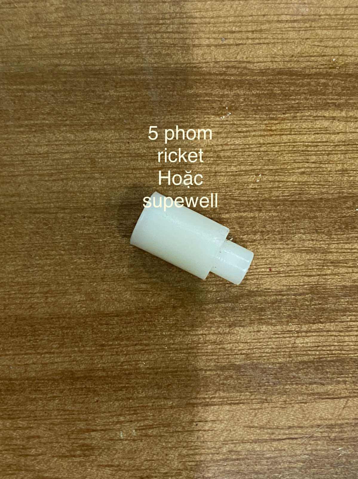 5 phom nhựa pom