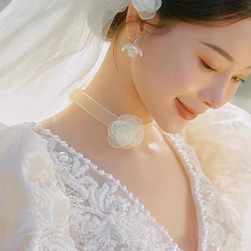 Choker hiệu hoa sang chảnh tiểu thư