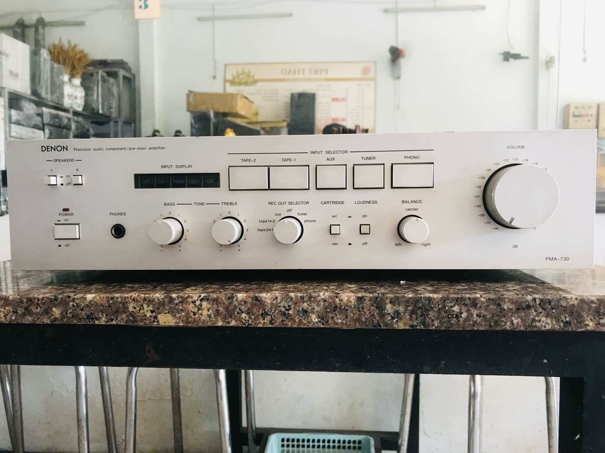 Freeship amply denon pma-730 công xuất 150w máy chạy 4 sò đại xanh đen toshiba 2 vít.